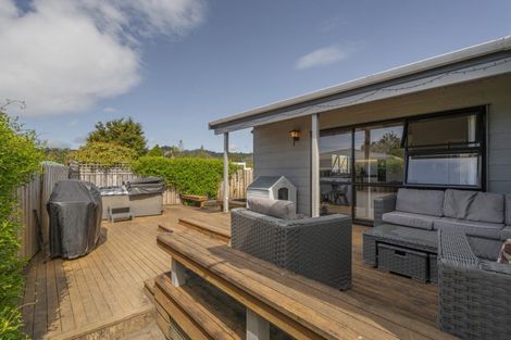 Photo of property in 8 Laura Place, Whitianga, 3510