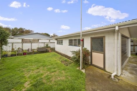 Photo of property in 16 Manuka Place, Hawera, 4610