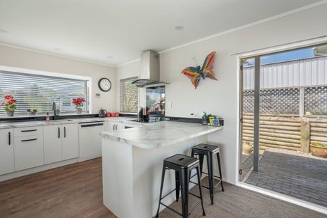 Photo of property in 37 Sunset Street, Hilltop, Taupo, 3330