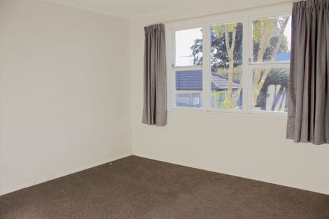 Photo of property in 16 Tonkin Drive, Sunnynook, Auckland, 0620