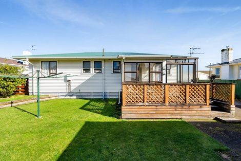 Photo of property in 44 Reid Avenue, Hawera, 4610