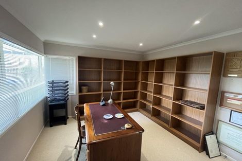 Photo of property in 2 Manukaka Heights, Hurdon, New Plymouth, 4310