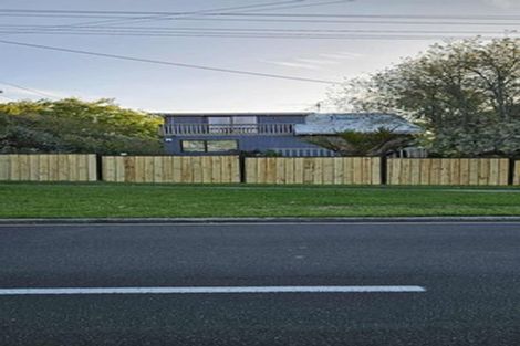 Photo of property in 2/99 Konini Road, Titirangi, Auckland, 0604
