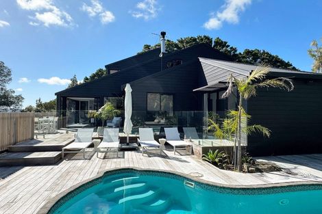 Photo of property in 267 School Road, Te Arai, Wellsford, 0974