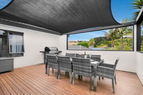 Photo of property in 32 Les Fisher Place, Pukekohe, 2120