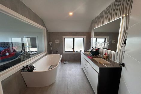 Photo of property in 645-649 South Titirangi Road, Titirangi, Auckland, 0604