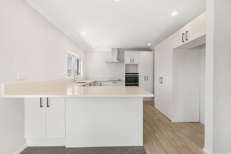 Photo of property in 13 Thomas Road, Mangere, Auckland, 2022