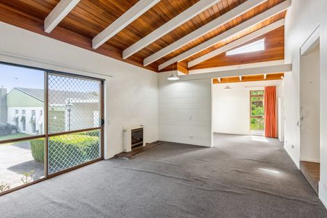 Photo of property in 15 Winara Avenue, Waikanae, 5036