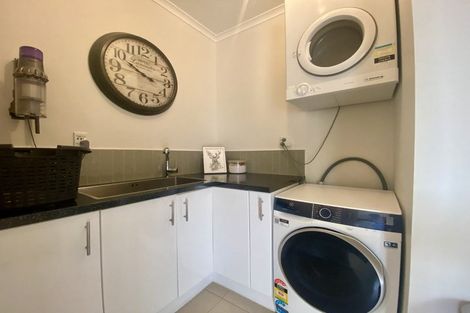 Photo of property in 203 Sylvan Road, Parkvale, Hastings, 4122