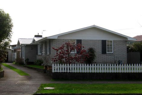 Photo of property in 31 Buick Crescent, Awapuni, Palmerston North, 4412