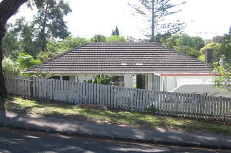Photo of property in 1/78 Marlborough Avenue, Glenfield, Auckland, 0629