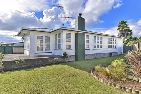 Photo of property in 21 Hill Crescent, Papakura, 2110