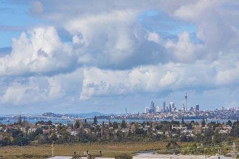 Photo of property in 43a/3 Waimumu Road, Massey, Auckland, 0614