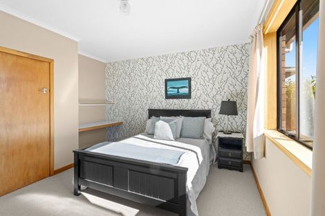 Photo of property in 5b Truby King Street, Merrilands, New Plymouth, 4312