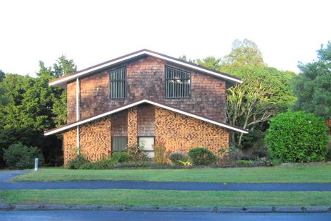 Photo of property in 19 Elsted Place, Goodwood Heights, Auckland, 2105