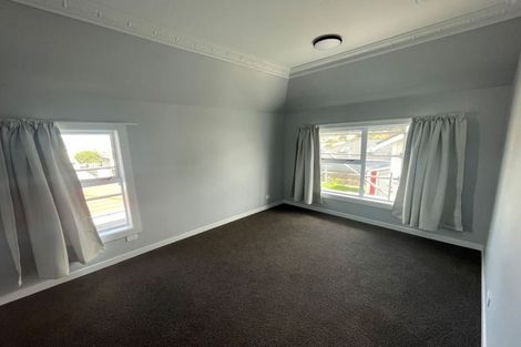 Photo of property in 42b Apu Crescent, Lyall Bay, Wellington, 6022