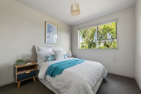 Photo of property in 62 Oakley Crescent, Hornby, Christchurch, 8042