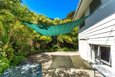 Photo of property in 71 Milton Terrace, Picton, 7220