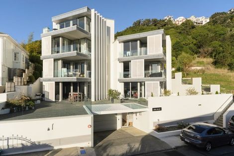 Photo of property in 2a/22 Telford Terrace, Oriental Bay, Wellington, 6011