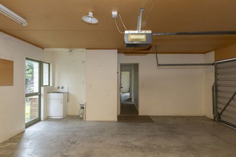 Photo of property in 8 Kathleen Place, Rainbow Point, Taupo, 3330