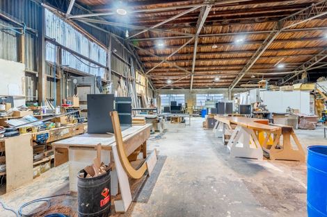 Photo of property in 3/304 Great North Road, Henderson, Auckland, 0612