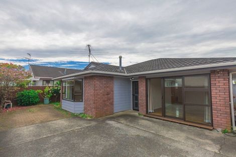 Photo of property in 71a Cambridge Terrace, Waterloo, Lower Hutt, 5011