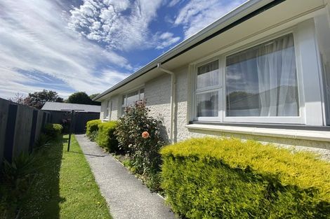 Photo of property in 6 Oakhurst Place, Russley, Christchurch, 8042