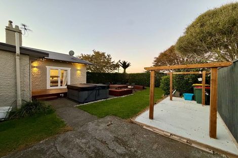 Photo of property in 9 Walsh Road, Westown, New Plymouth, 4310
