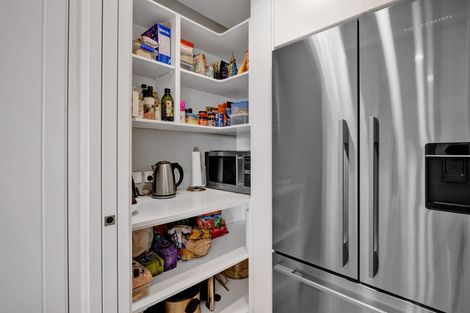 Photo of property in 52 Links Drive, Waiwhakaiho, New Plymouth, 4312