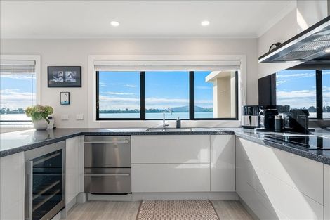 Photo of property in 15/2 Sixth Avenue, Tauranga, 3110