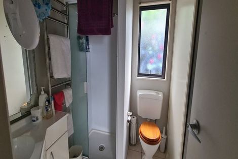 Photo of property in 4a Karamu Street, Te Atatu Peninsula, Auckland, 0610