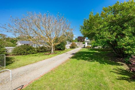 Photo of property in 16 Dale Road, Raumati South, Paraparaumu, 5032