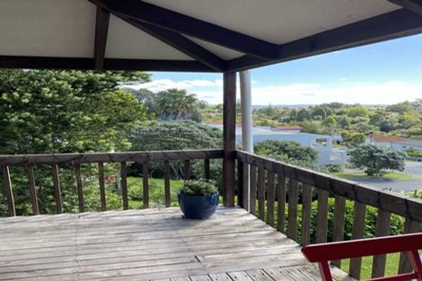 Photo of property in 9a Rangatira Road, Birkdale, Auckland, 0626