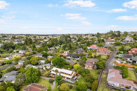 Photo of property in 1/16 Cairnbrae Court, Northcross, Auckland, 0632