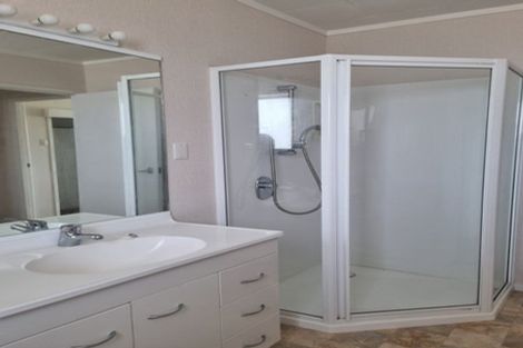 Photo of property in 31 Studfall Street, Pakuranga Heights, Auckland, 2010