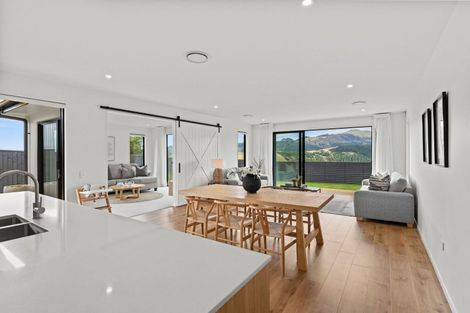 Photo of property in 10 Eaglesfield Close, Westmorland, Christchurch, 8025