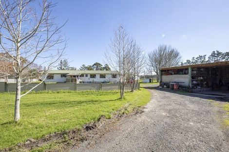 Photo of property in 43 Motu Road, Kumeu, 0891