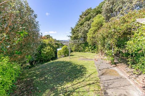 Photo of property in 169 Broderick Road, Johnsonville, Wellington, 6037