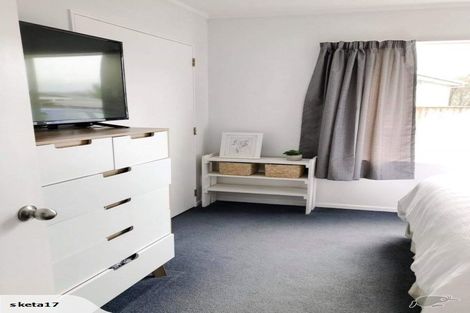 Photo of property in 8f2- Tulsa Grove, Totara Park, Upper Hutt, 5018