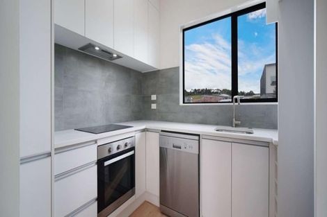Photo of property in 8b Poruru Close, Papakura, 2110