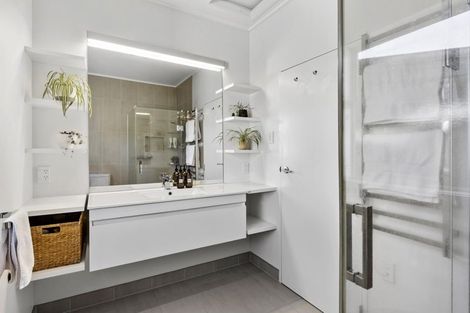 Photo of property in 23f2 Box Hill, Khandallah, Wellington, 6035