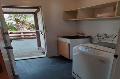 Photo of property in 192f1 Onepu Road, Lyall Bay, Wellington, 6022