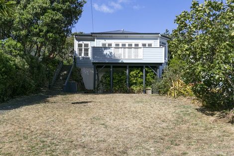 Photo of property in 21 The Parade, Island Bay, Wellington, 6023