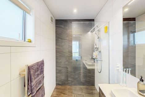 Photo of property in 74u2 Jubilee Road, Khandallah, Wellington, 6035