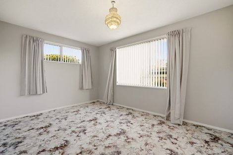 Photo of property in 2/31 Waimairi Road, Upper Riccarton, Christchurch, 8041
