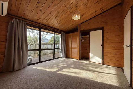 Photo of property in 2/68 Gibbons Street, Ebdentown, Upper Hutt, 5018