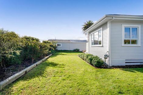 Photo of property in 147 Tasman Street, Opunake, 4616