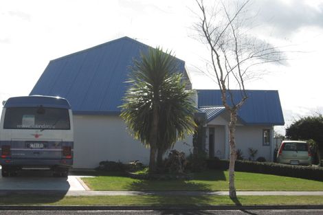 Photo of property in 77 Radiata Street, Fairview Downs, Hamilton, 3214