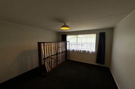 Photo of property in 31 Cumberland Street, Merrilands, New Plymouth, 4312