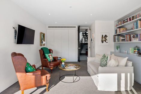 Photo of property in 7 Helmores Lane, Merivale, Christchurch, 8014